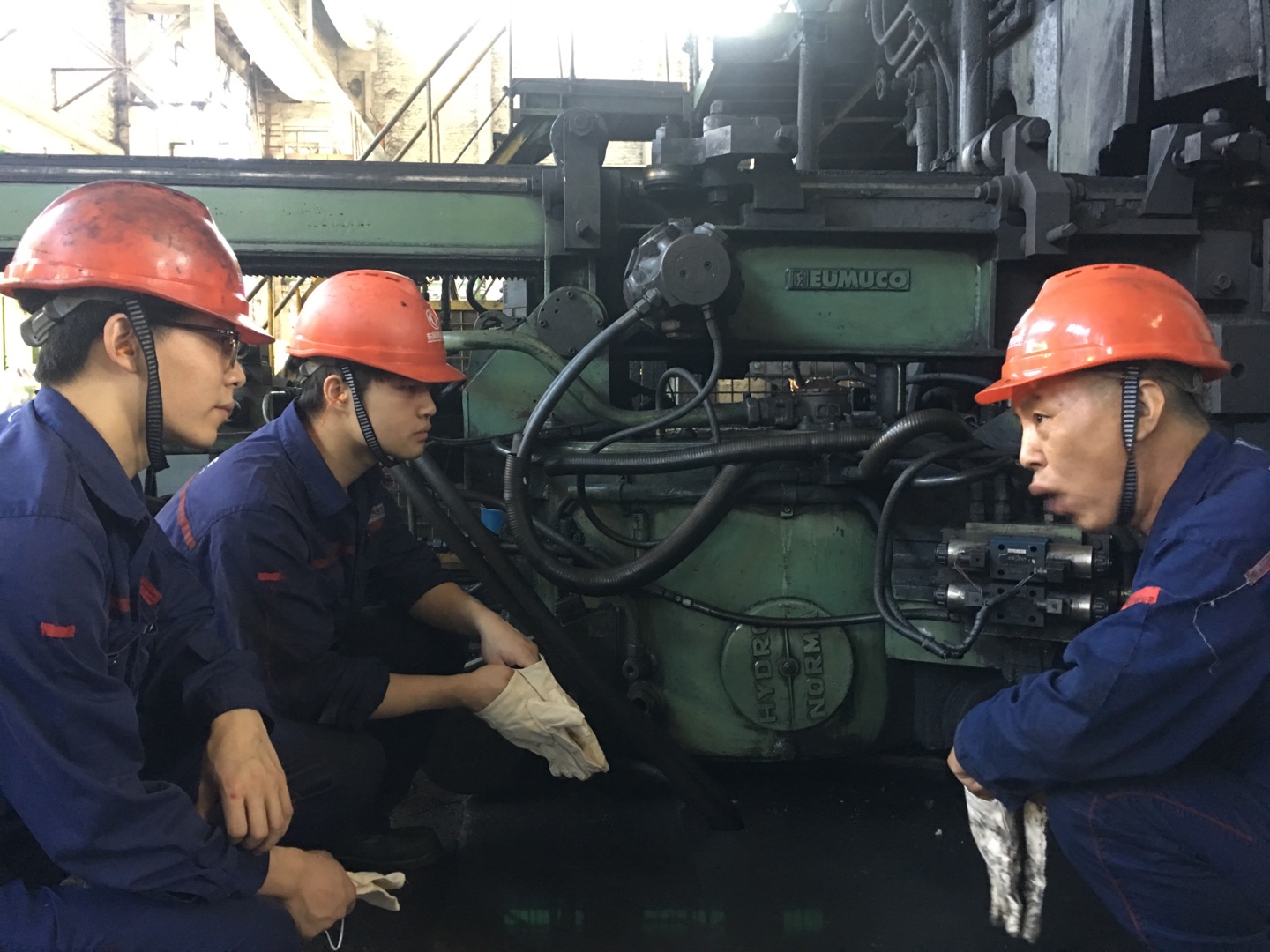 薪火相傳,青藍共進.jpg 薪火相傳,青藍共進.jpg