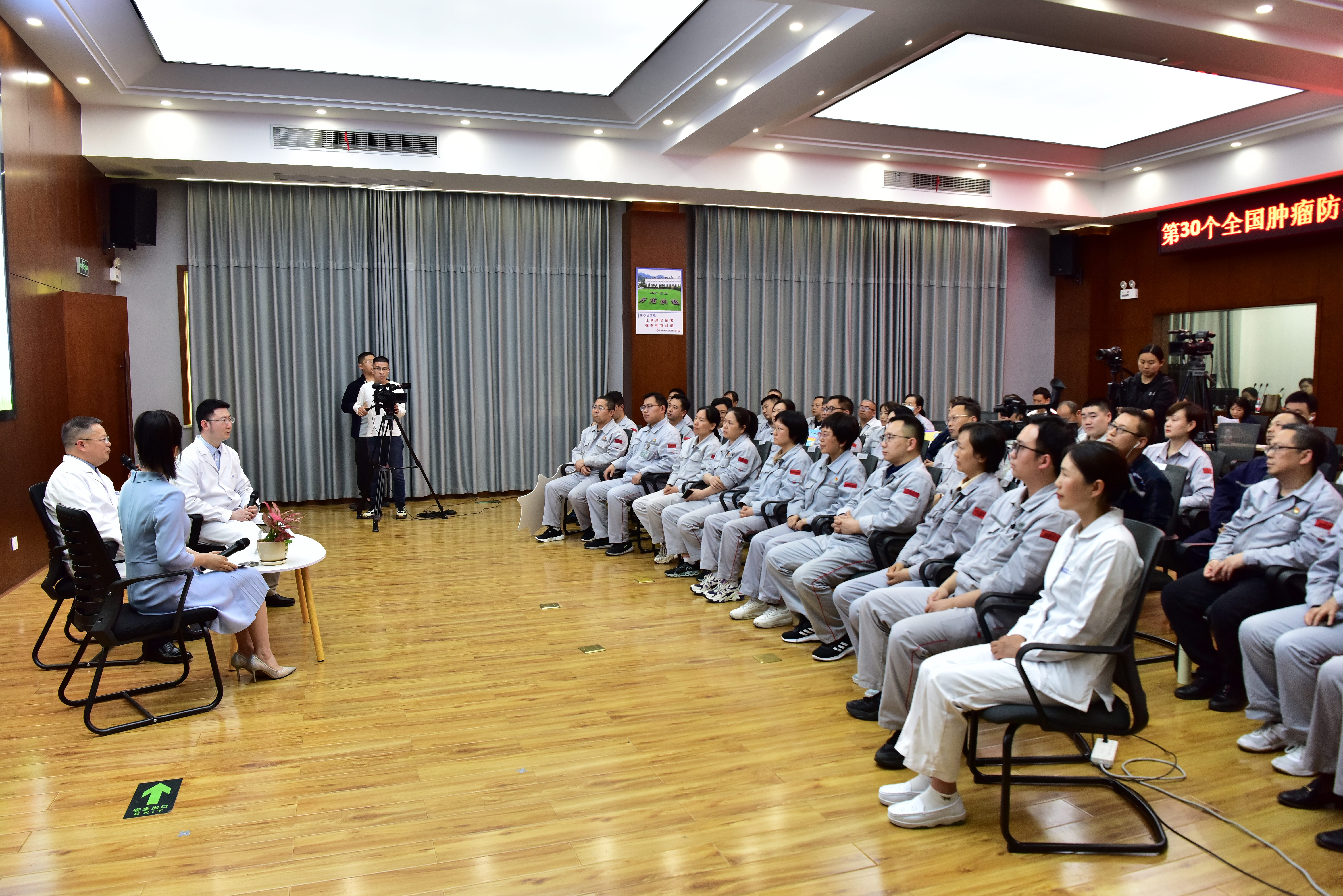 DSC_9870.jpg DSC_9870.jpg